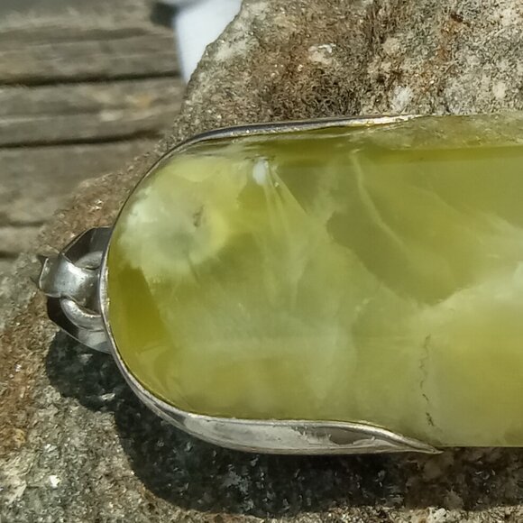 Statement Prehnite Pendant Can Be Used As A Healing Wand - Picture 3 of 4